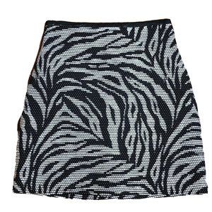 H&M Black White Tweed Animal Print Zip Back Lined Pencil Skirt Womens Size 8